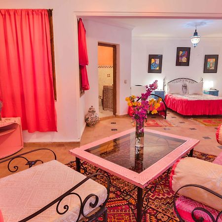 Riad Al Khansaa Эс-Сувейра Экстерьер фото