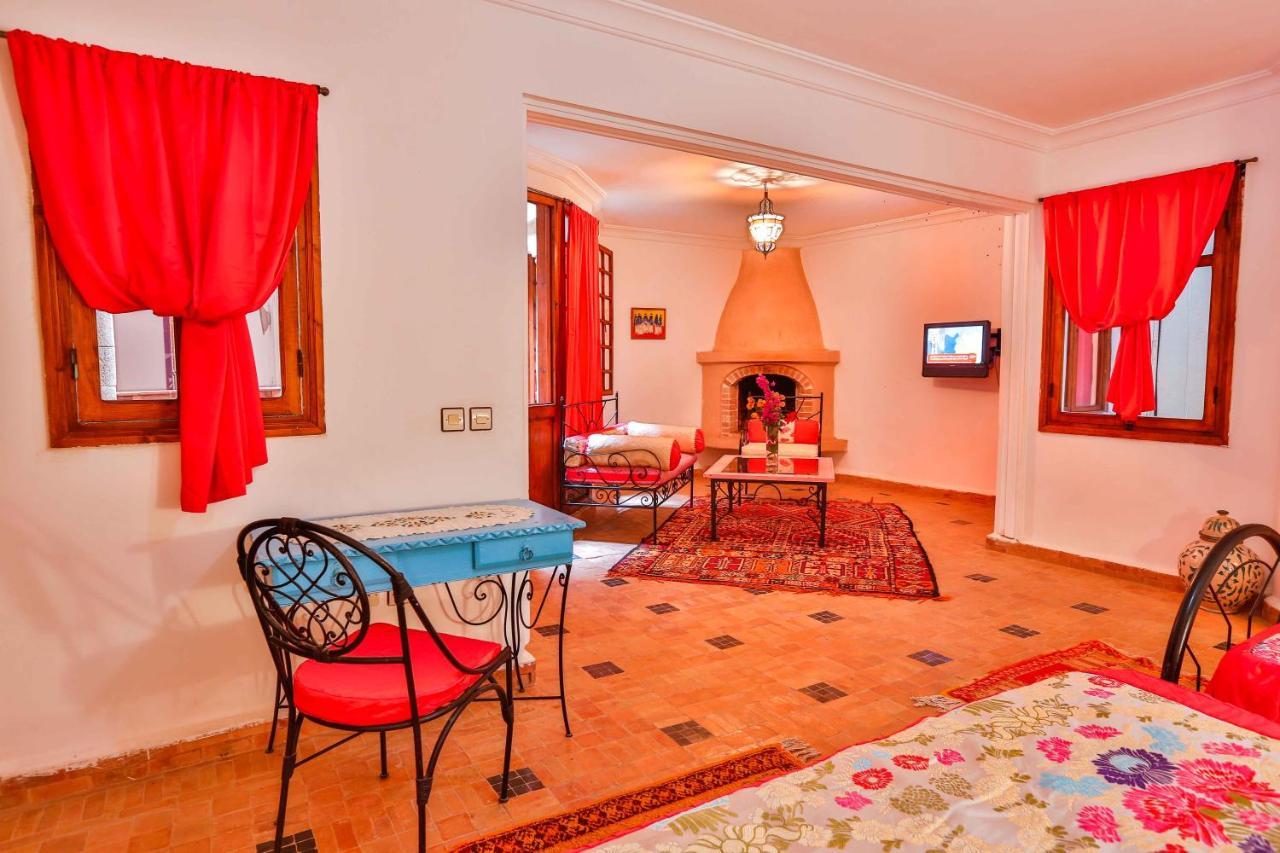 Riad Al Khansaa Эс-Сувейра Экстерьер фото