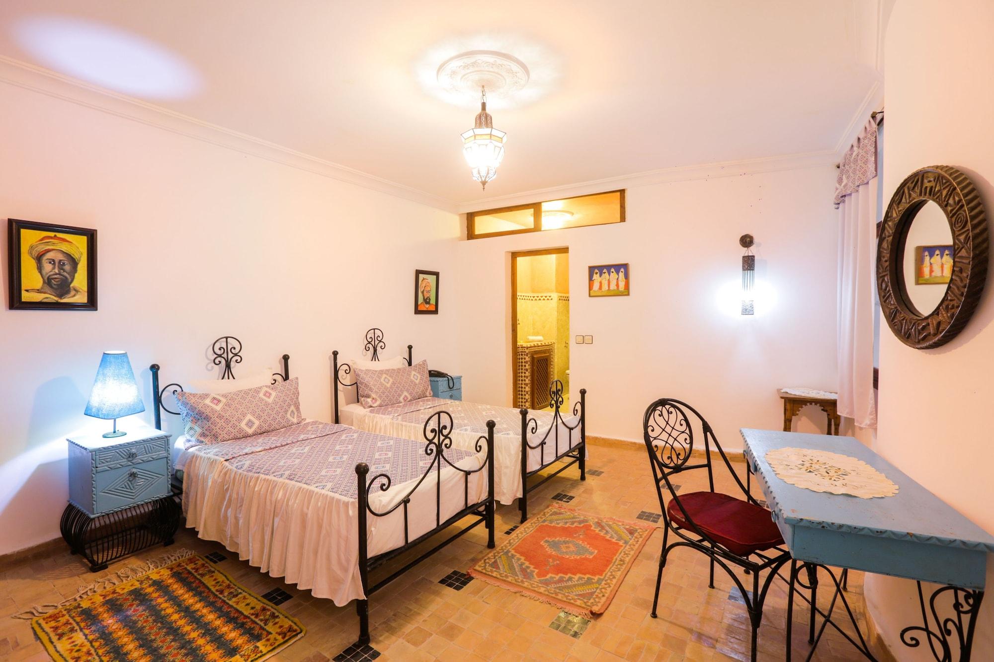Riad Al Khansaa Эс-Сувейра Экстерьер фото