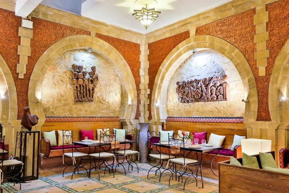 Riad Al Khansaa Эс-Сувейра Экстерьер фото