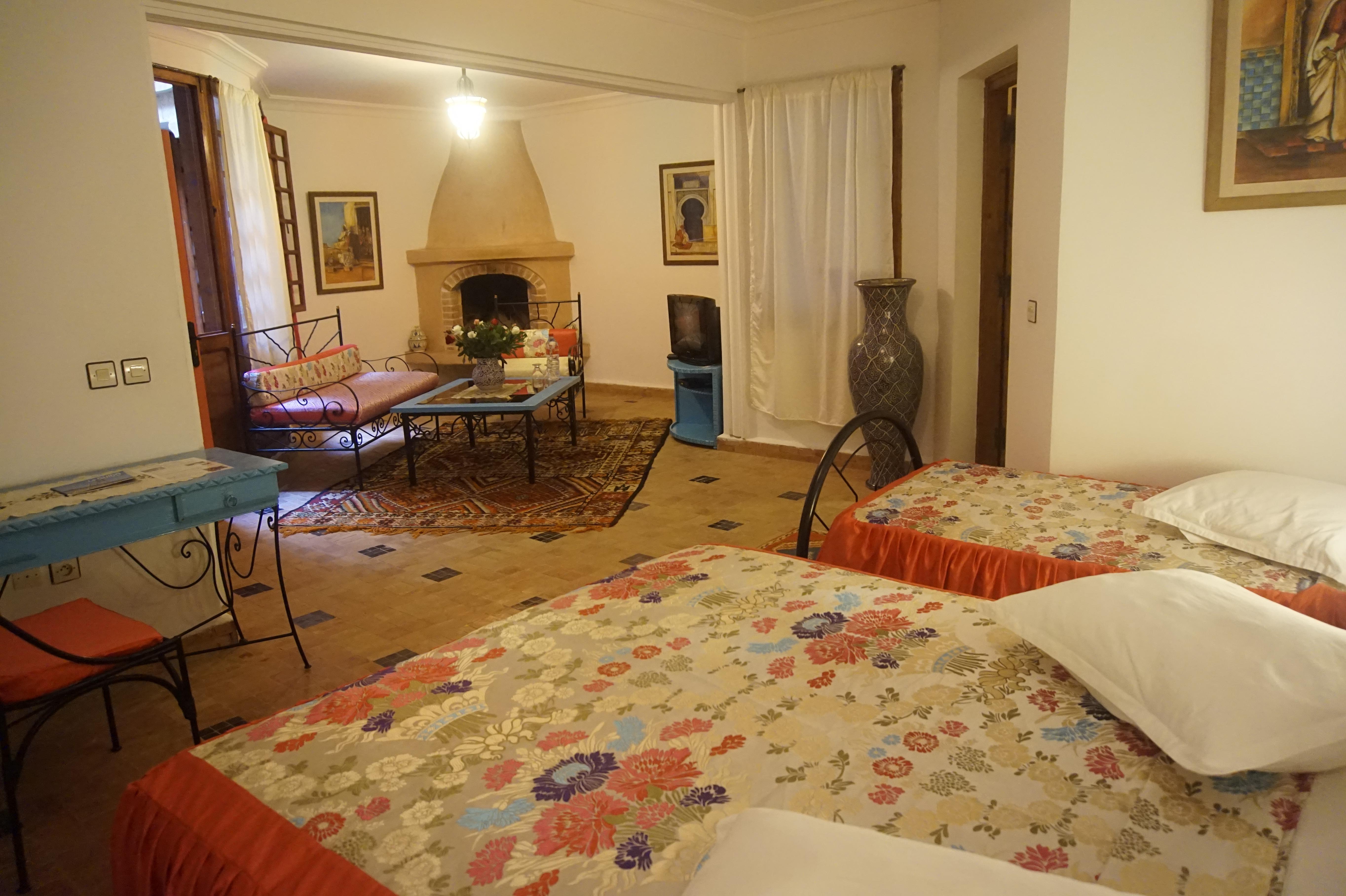 Riad Al Khansaa Эс-Сувейра Экстерьер фото