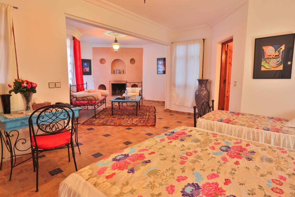 Riad Al Khansaa Эс-Сувейра Экстерьер фото