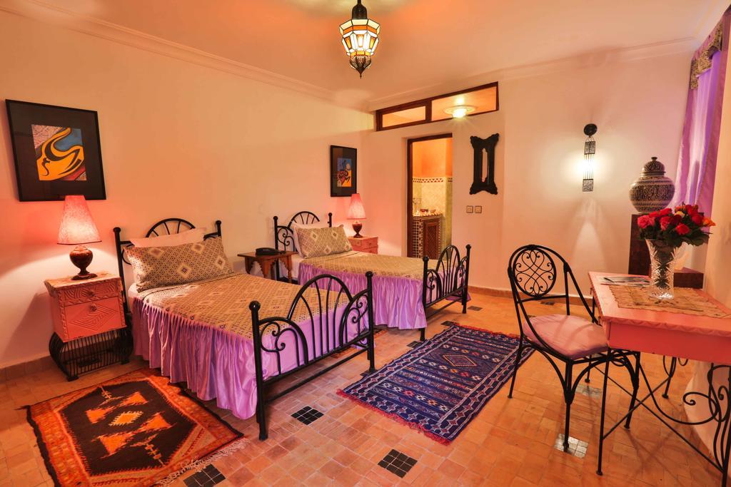 Riad Al Khansaa Эс-Сувейра Экстерьер фото